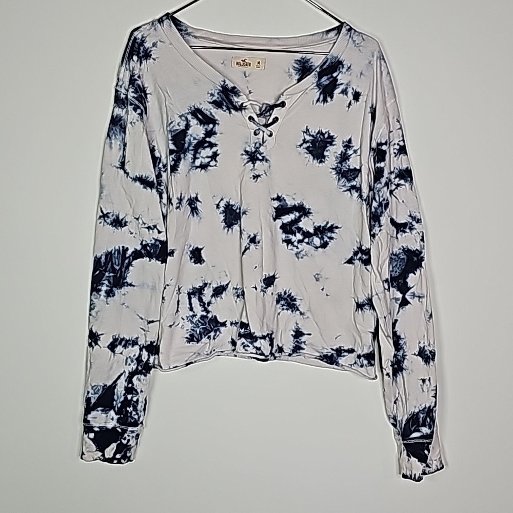 Hollister medium long sleeve shirt